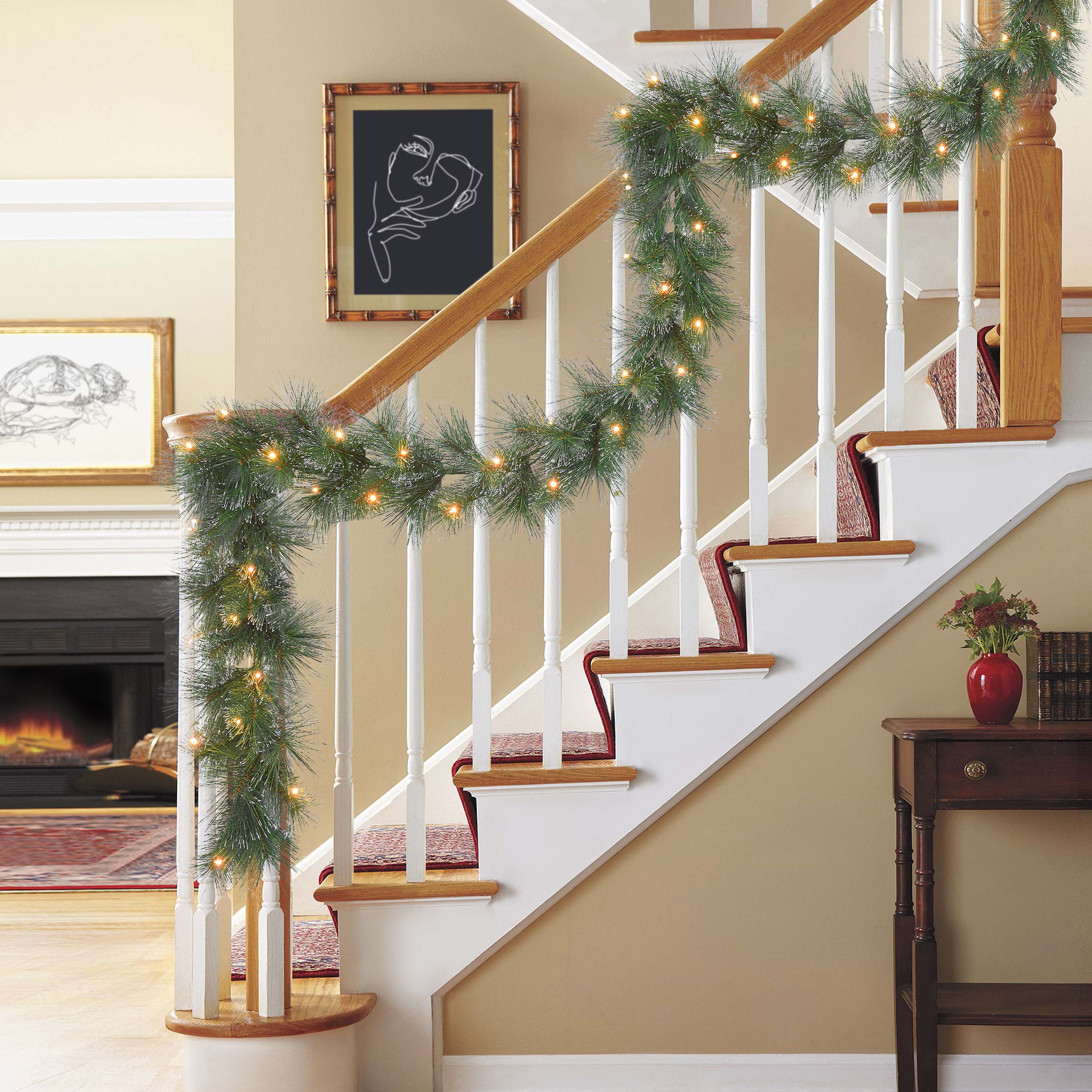 9ft x 10in Pre-lit Glittery Garland